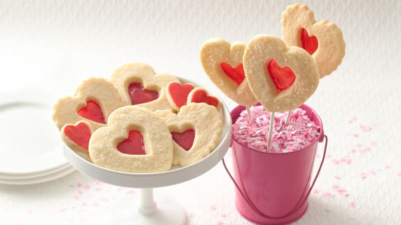 16 Heart-Shaped Cookies